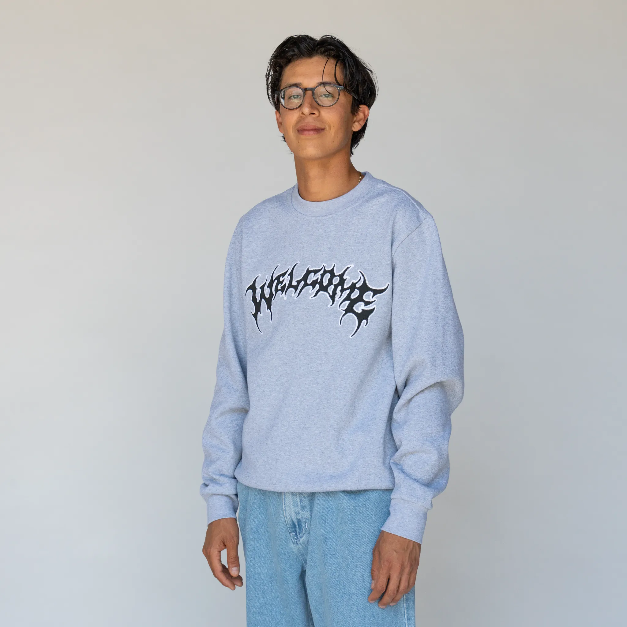 Barb Applique Crew - Heather Grey