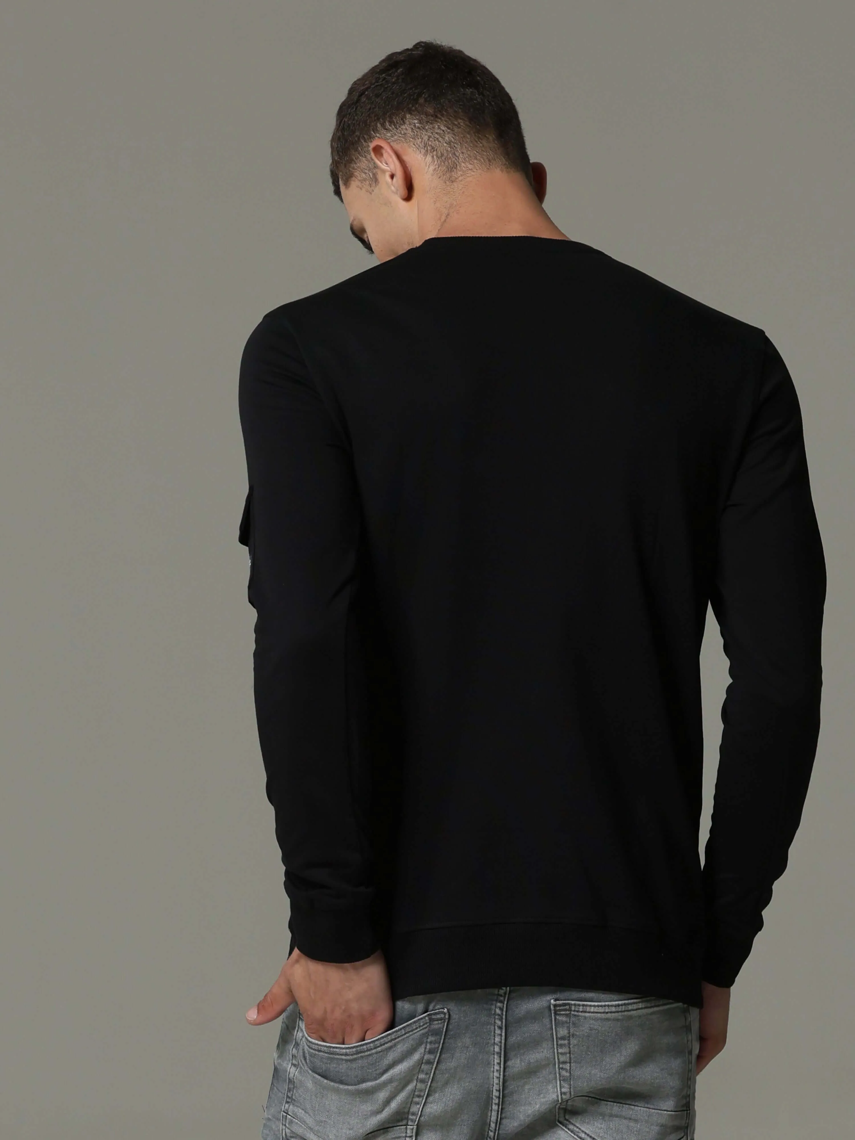 Charg Cargo Black Sweat Shirt