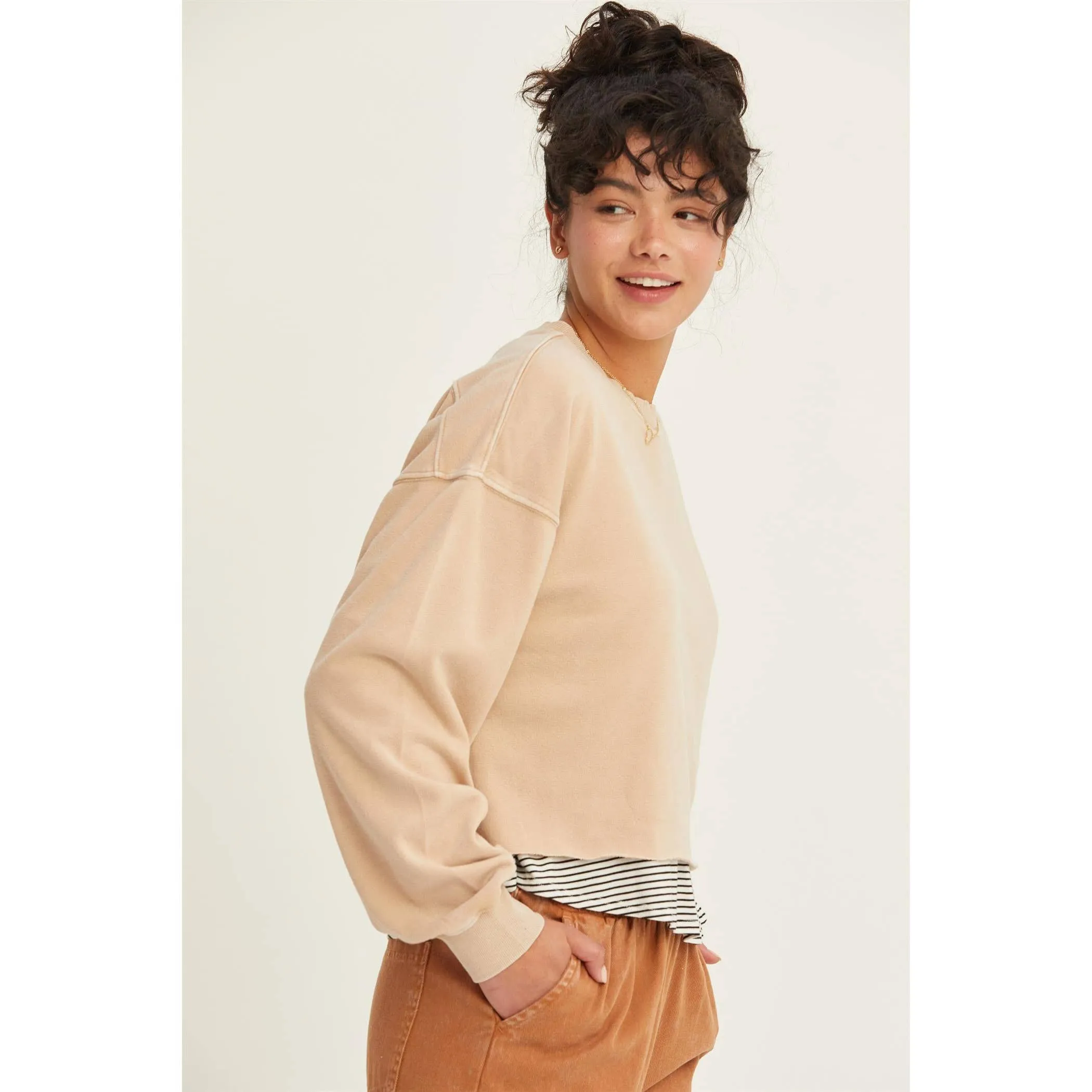 CROPPED CREWNECK SWEATSHIRT WITH RAW HEM