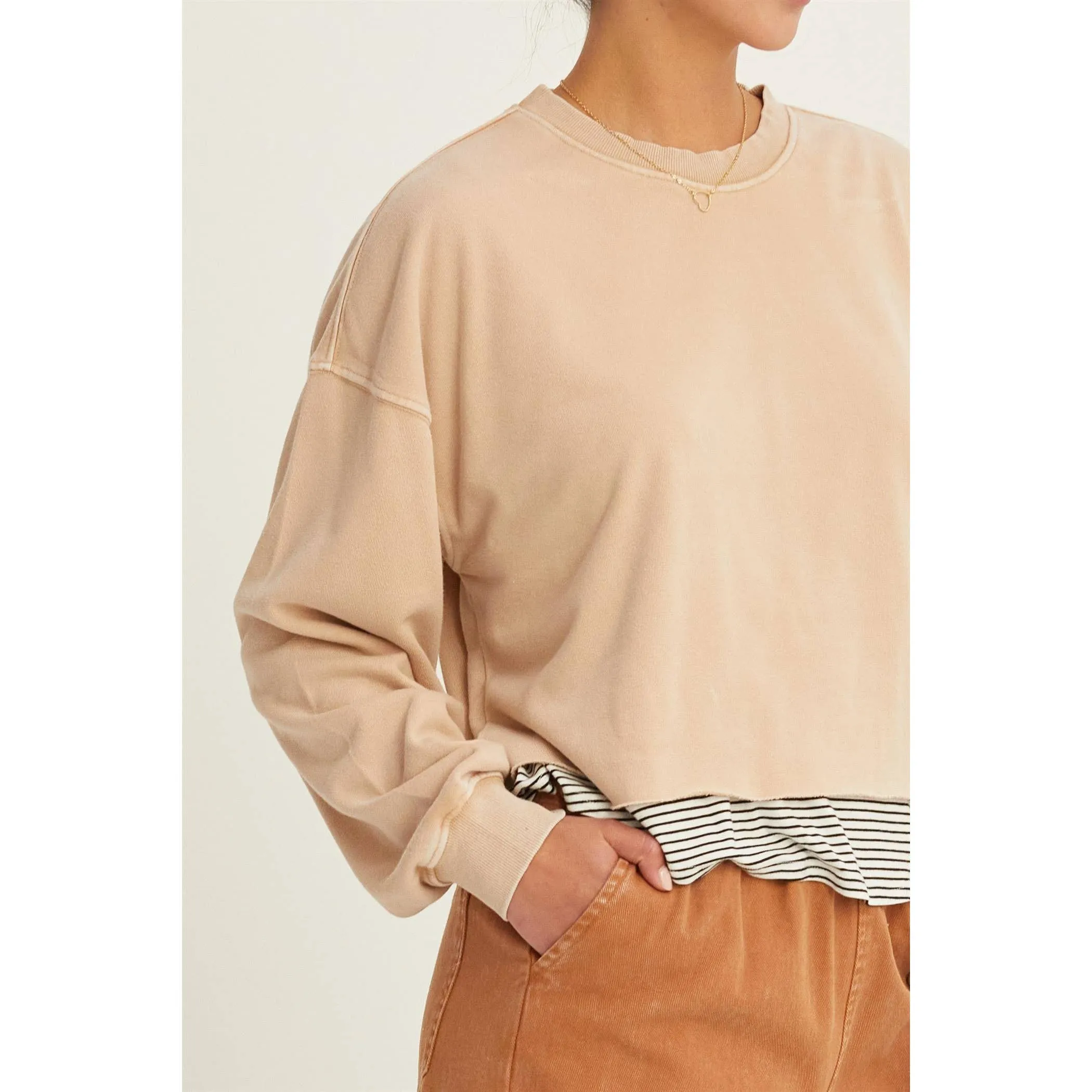 CROPPED CREWNECK SWEATSHIRT WITH RAW HEM