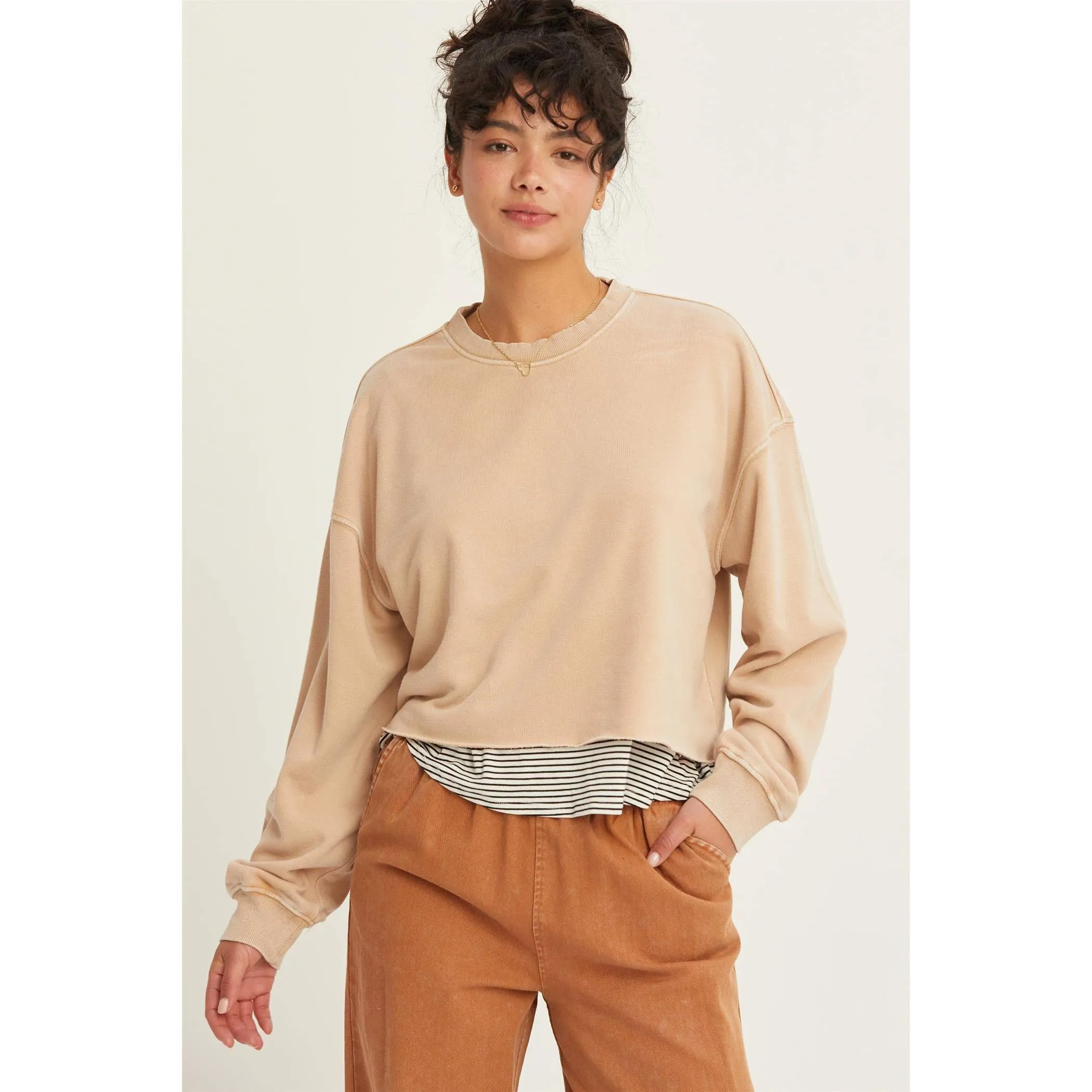 CROPPED CREWNECK SWEATSHIRT WITH RAW HEM